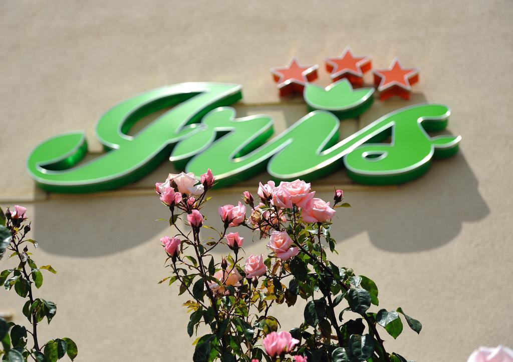 Hotel Iris 内塞伯尔 外观 照片