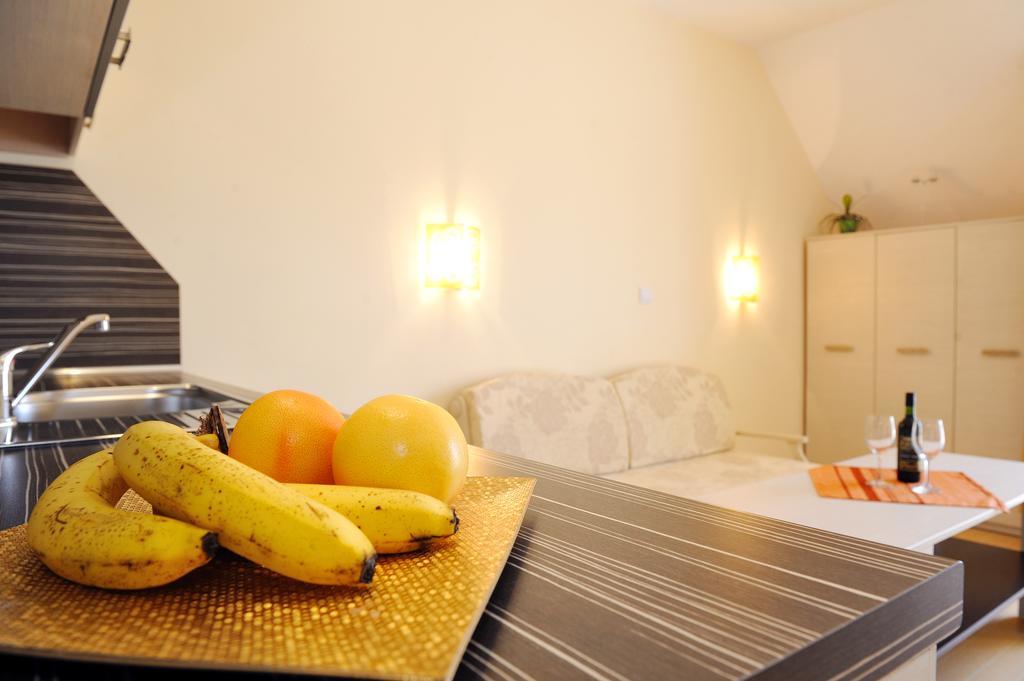 Hotel Iris 内塞伯尔 外观 照片