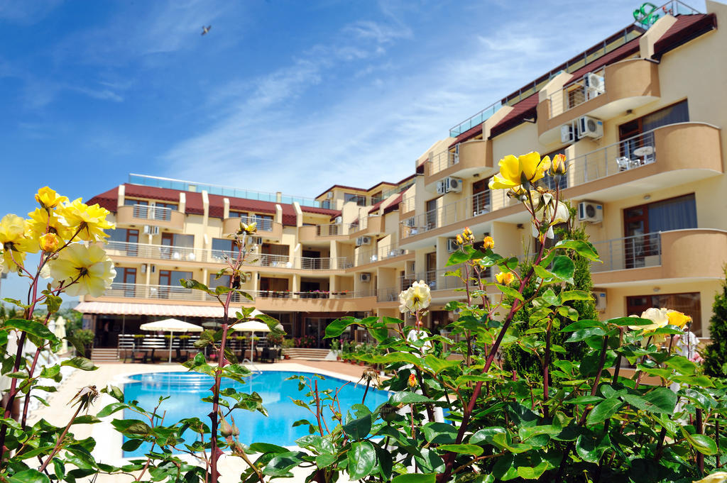 Hotel Iris 内塞伯尔 外观 照片