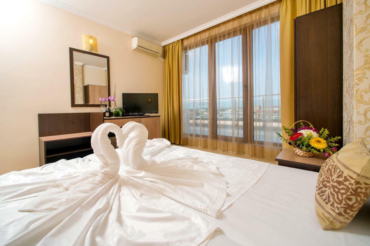 Hotel Iris 内塞伯尔 外观 照片
