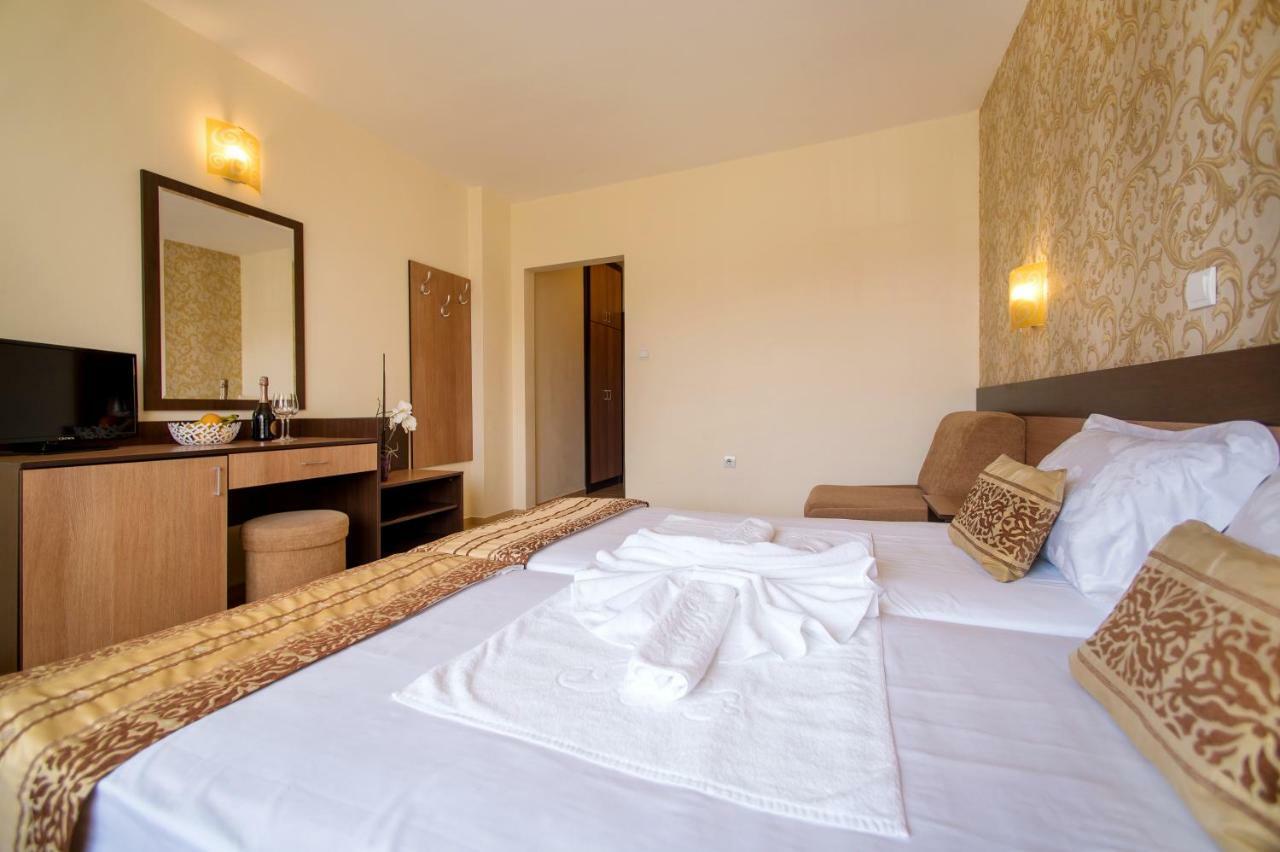 Hotel Iris 内塞伯尔 外观 照片